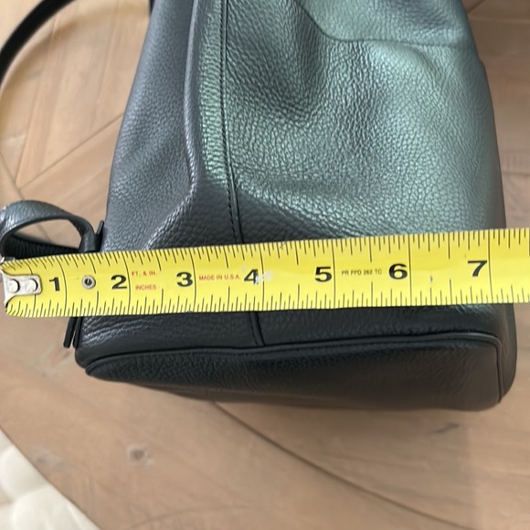 Cuyana Large Women Leather Backpack Pebbled Drawstring Flap Bag Black LKNW main image 5